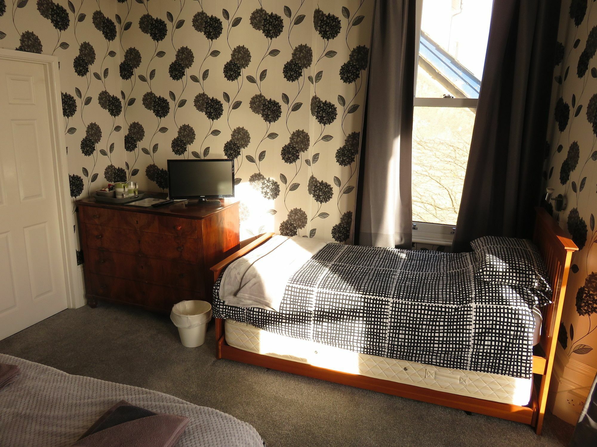 Marine View Guest House Worthing Bagian luar foto